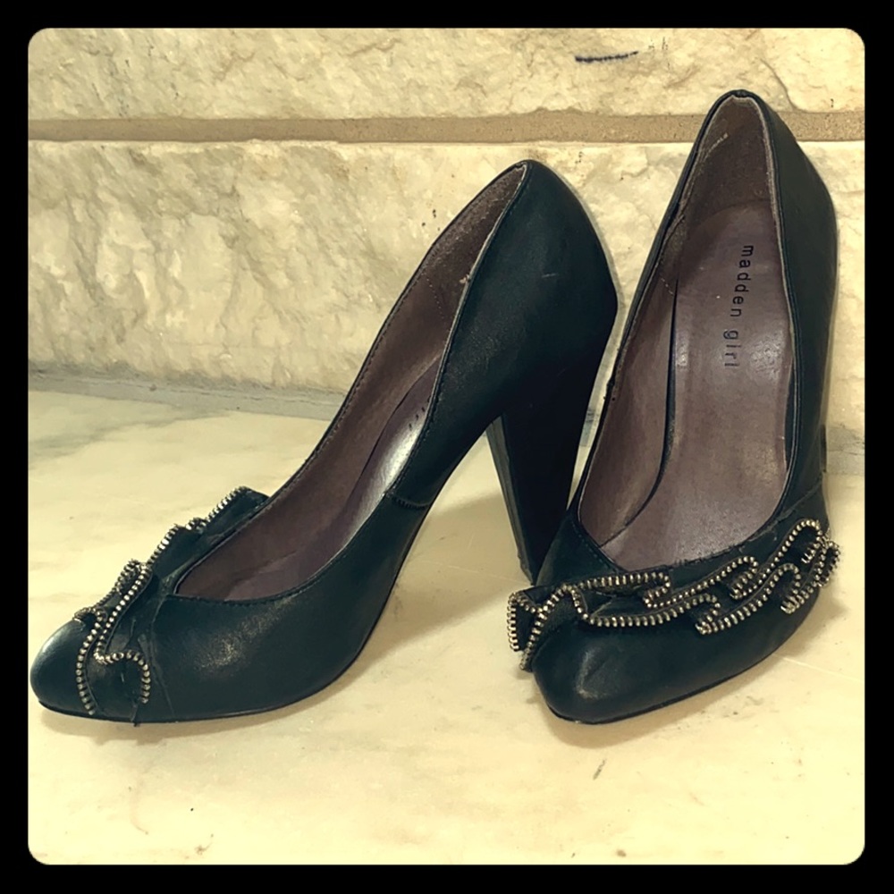 MADDEN GIRL Zipper Detailed Heel